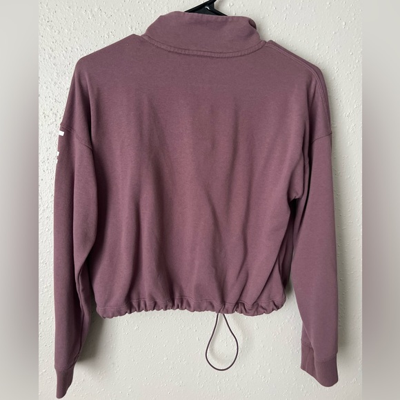 Calvin Klein Cropped Adjustable Waist 1/2 Zip
Logo Sleeve Sweatshirt Size S/CH - Picture 2 of 8